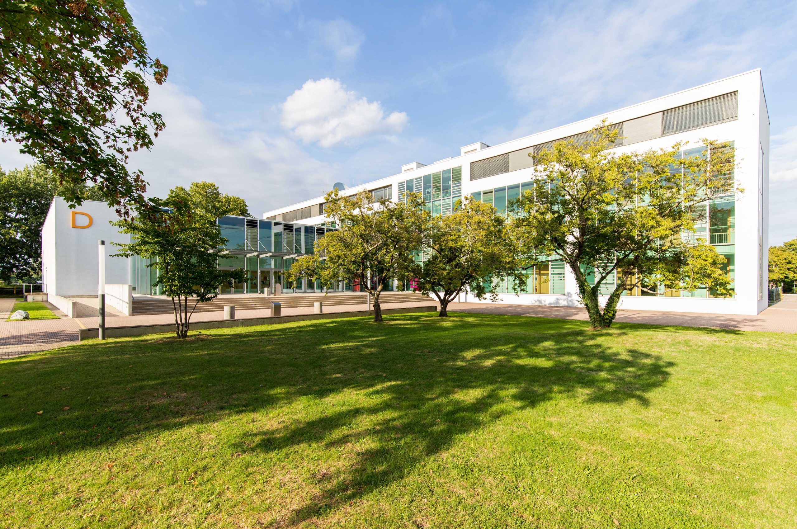 27.HS_OG_outside_1