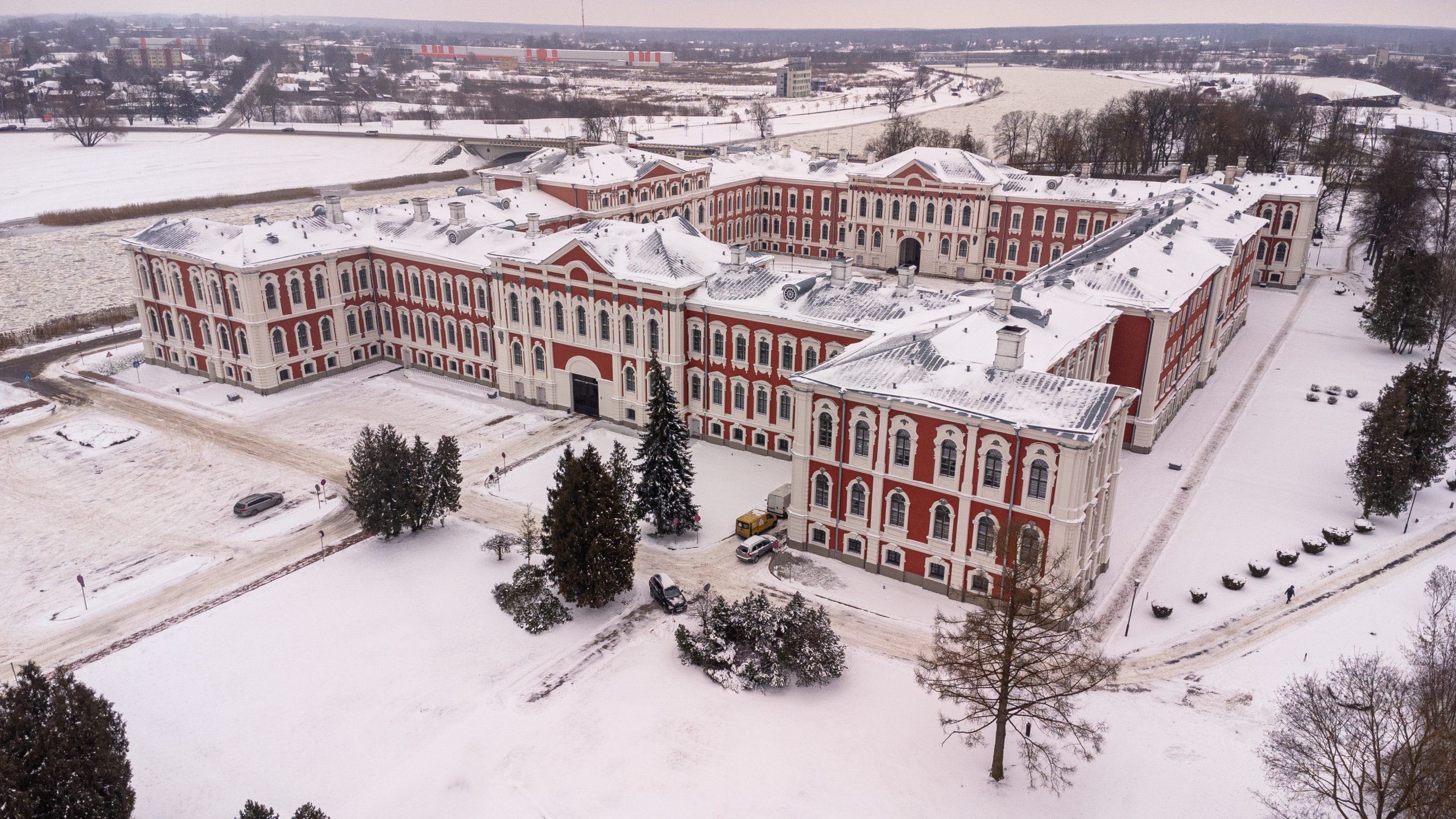 jelgavas-pils-001-230108