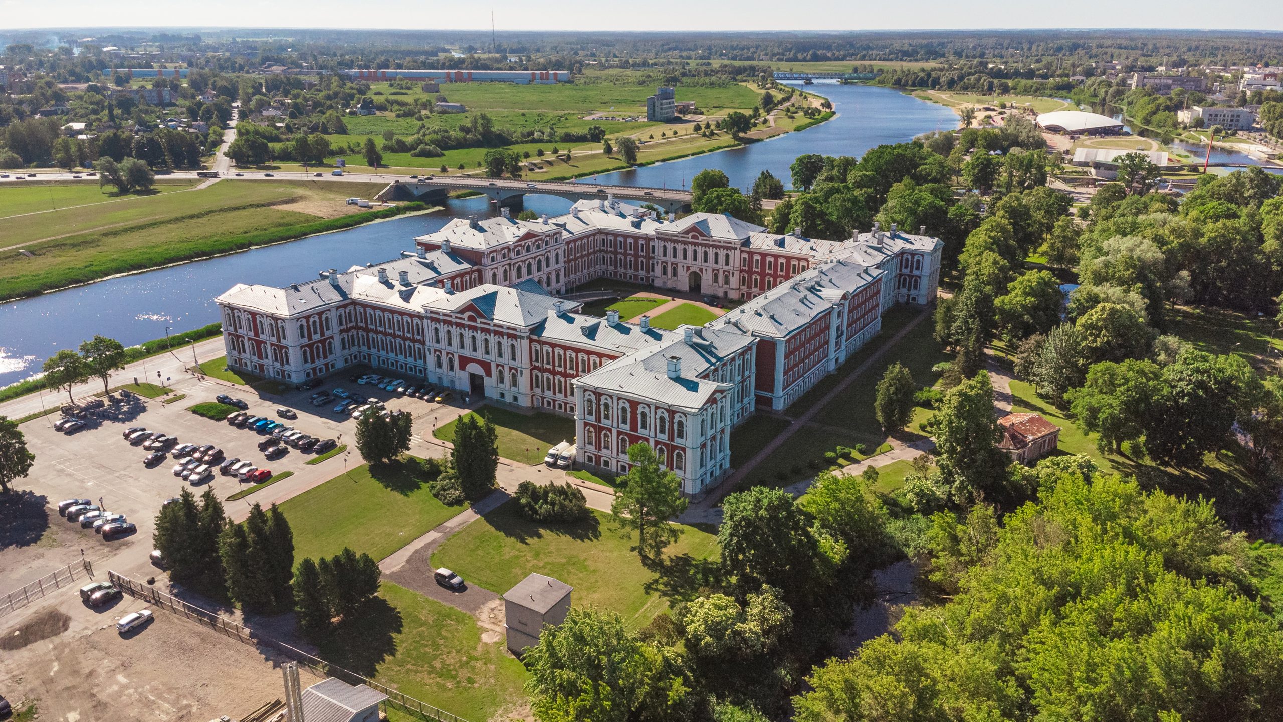 jelgavas-pils-drons-011-240611