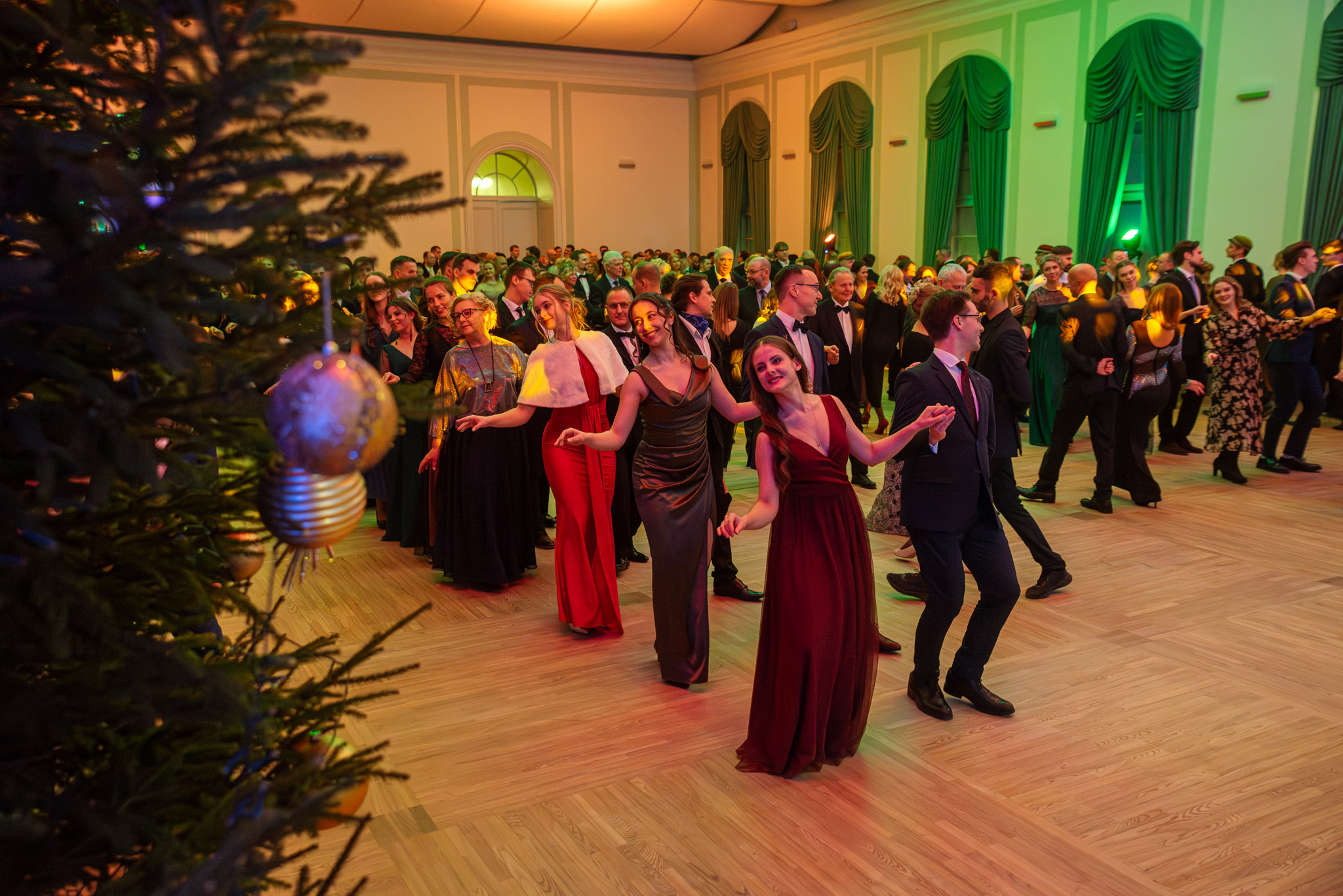 lbtu-ziemassvetku-balle-241214-031
