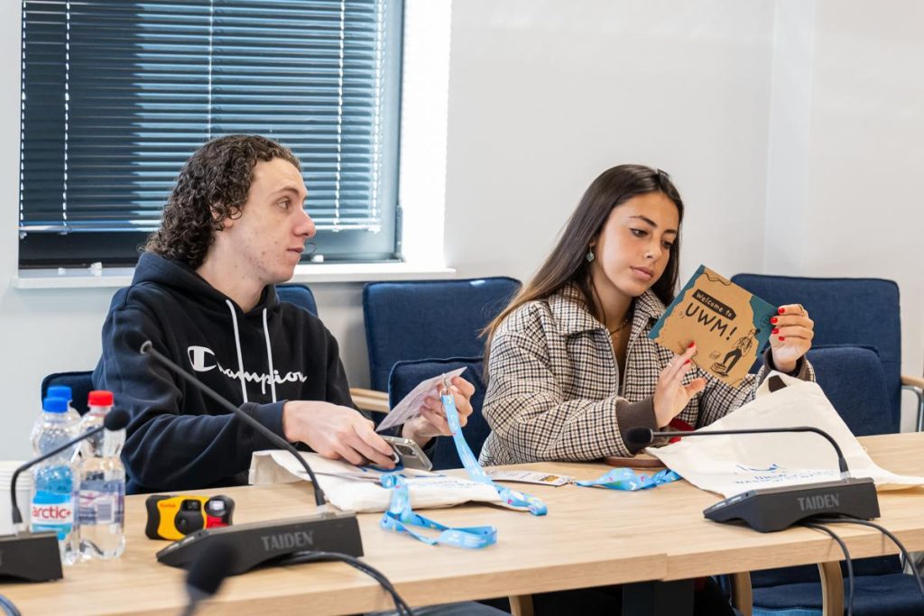 The picture shows participants of the Erasmus+ BIP at the Faculty and Social Sciences at the UWM. 