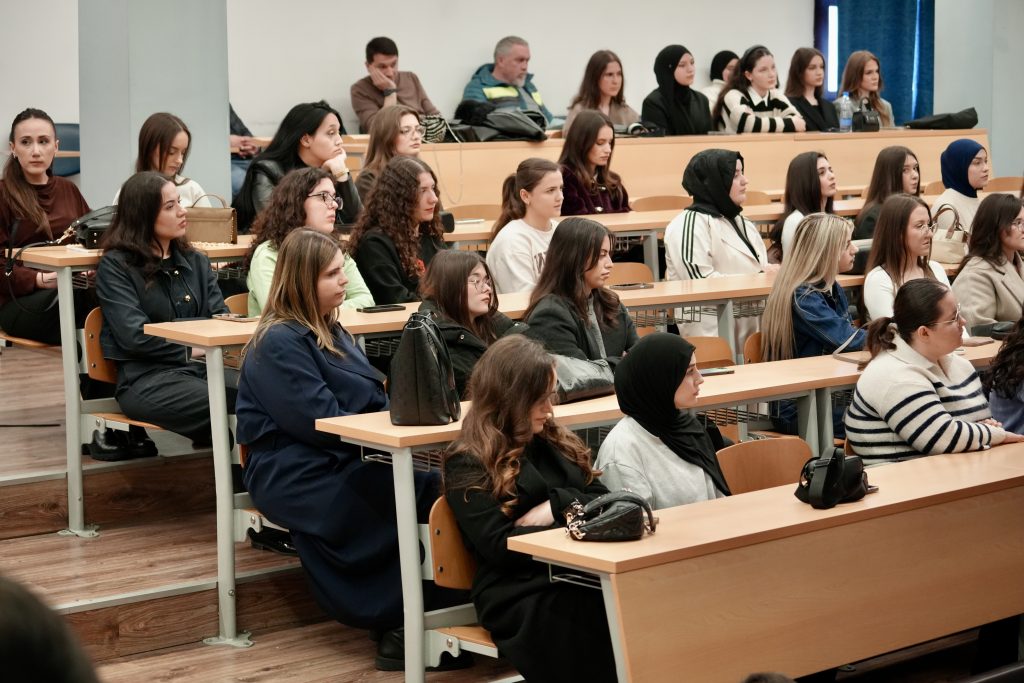 The picture shows young people that participate in the SEEU's event dedicated to young people's mental health. 