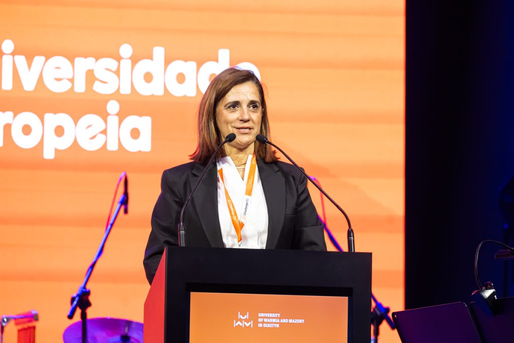 Prof. Hélia Gonçalves Pereira