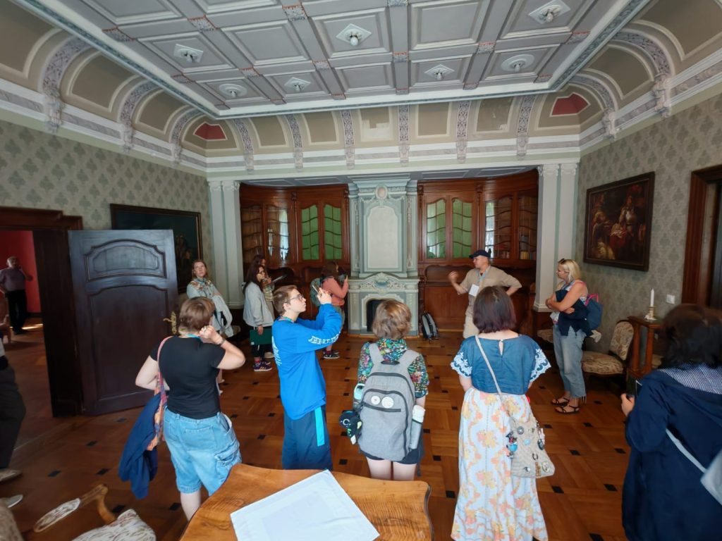 Participants of the Traces in the Landscape Summer School visit the historic Łężany Palace, owned by the University of Warmia and Mazury.