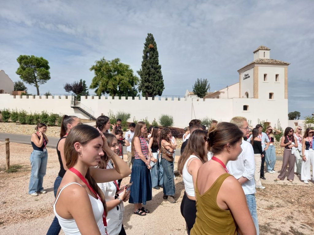 ChallengeEU M.A.R.K.E.T. Activity: students